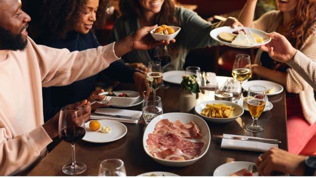 How to Create a Special Group Dining Experience for Your Guests (2)